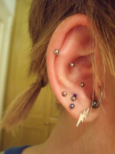 EAR1.jpg high up Snug piercing (that's what I want)