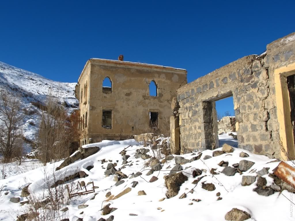 Заброшенный курортный городок с минеральными источниками в Нагорном Карабахе 