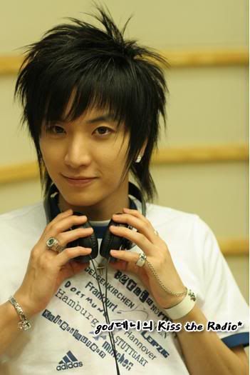 LeeTeuk-8.jpg 008 image by donghae_0318