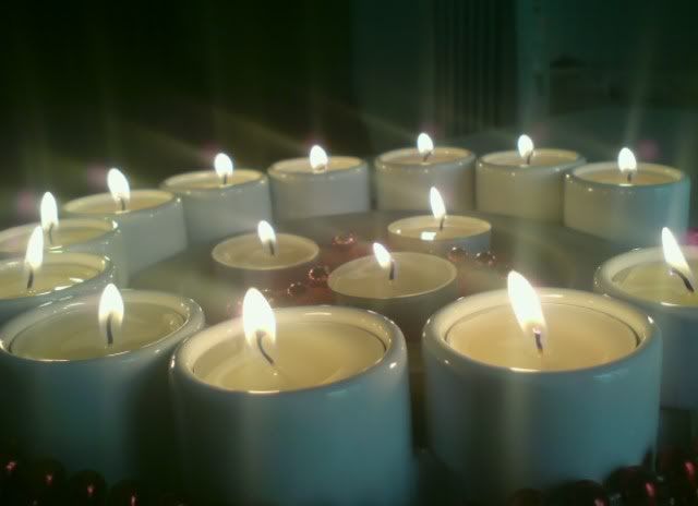 Christmas_Candles____by_PaNik144.jpg candles :) image by khanhbil