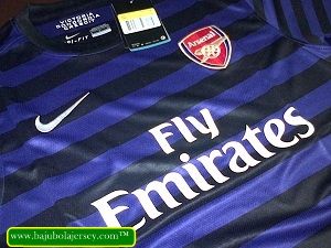 DETAIL-ArsenalAway12-13.jpg