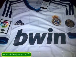 DETAIL-RealMadridHome12-13.jpg