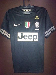 JuventusAway12-13.jpg