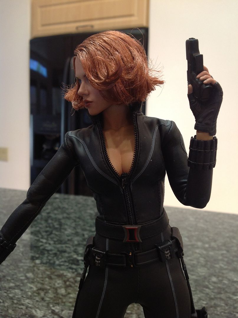 Hot Toys Black WidowAvengersIn