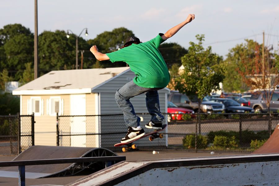 IMAGE: http://i296.photobucket.com/albums/mm191/never_there1981/sport4.jpg