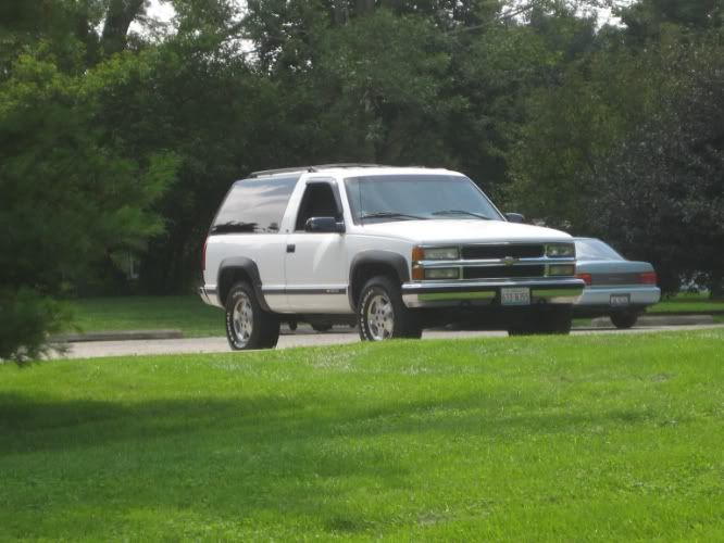 Chevy Truck World Black Wheels On White Truck Tires